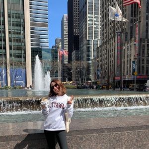 Meet your Posher, Eve